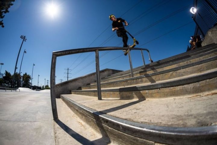 Nitro Circus RW JUNIOR REPLICA Trick Løbehjul Gold Black