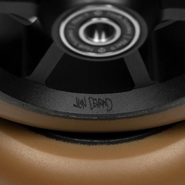 North Jon deVrind 115 Hjul
