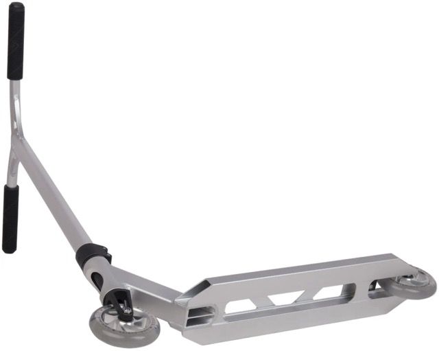 Striker Lux Youth Trick Løbehjul Silver